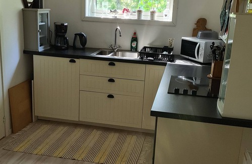 Ammeberg Cottage | Holiday home in Åmmeberg at Vättern with beautiful natural for hiking.
