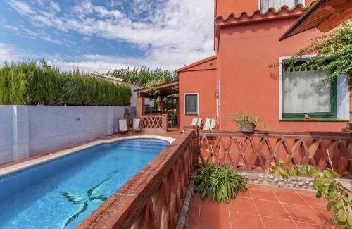 Sant Pere Pescador House | Holiday Home in St Pere Pescador near Beach