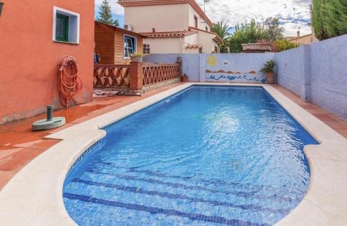 Sant Pere Pescador House | Holiday Home in St Pere Pescador near Beach