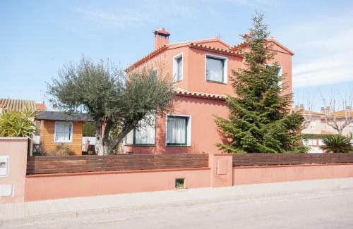 Sant Pere Pescador House | Holiday Home in St Pere Pescador near Beach