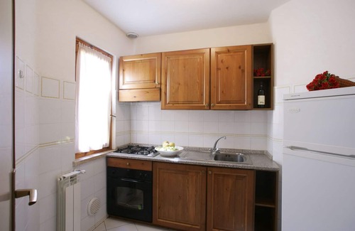 Santa Liberata House | Holiday Home in Giannella with 3 bedrooms sleeps 7