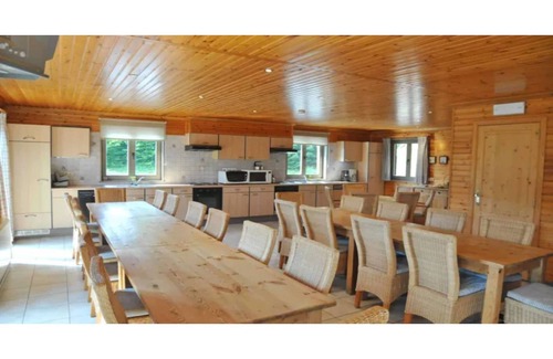 La Roche-en-Ardenne Ski Chalet | Holiday Home in La Roche with Sauna & Games