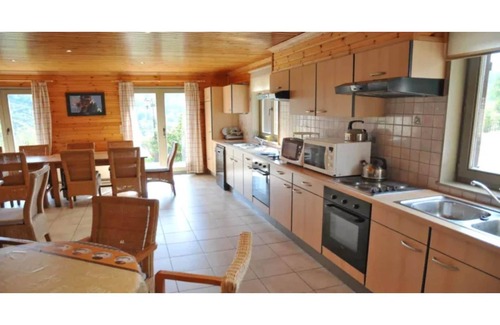 La Roche-en-Ardenne Ski Chalet | Holiday Home in La Roche with Sauna & Games