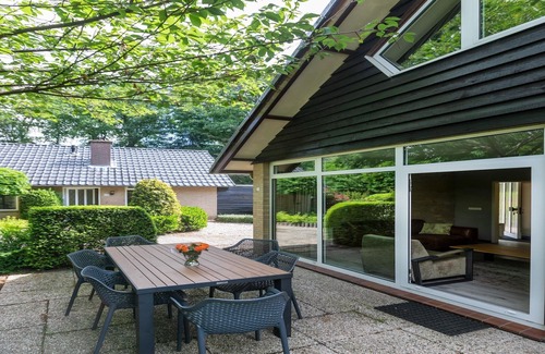 Bisselt House | Holiday Home in Mook near Mookerheide