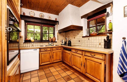 Nonceveux House | Holiday Home in Nonceveux with Swimming Pool