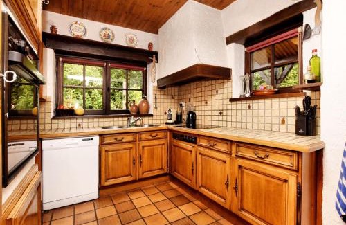 Nonceveux House | Holiday Home in Nonceveux with Swimming Pool