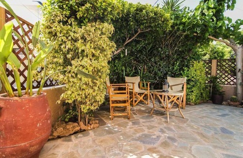 Palaiochora Apartment | Holiday home in Paleochora with public parking
