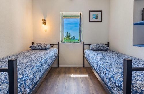 Starigrad House | Holiday Home in Starigrad near Paklenica