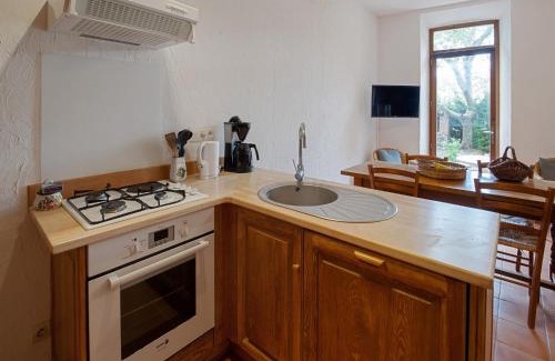 Tautavel House | Holiday Home in Tautavel near Gorges de Gouleyrous