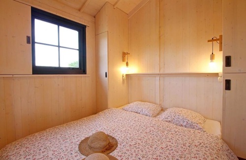 Ploemel House | Holiday home in the park close to the sea