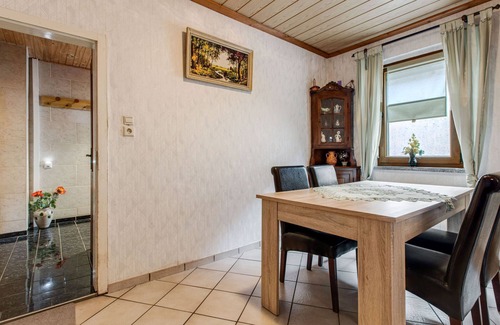 Gleichamberg House | Holiday home in Thuringia with private terrace, use of a garden and pool