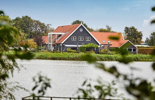 Heinkenszand House | Holiday Home in Zeeland With Spacious Garden