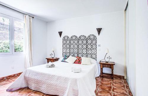 Llauro House | Holiday Home Jardins de Camille by Interhome