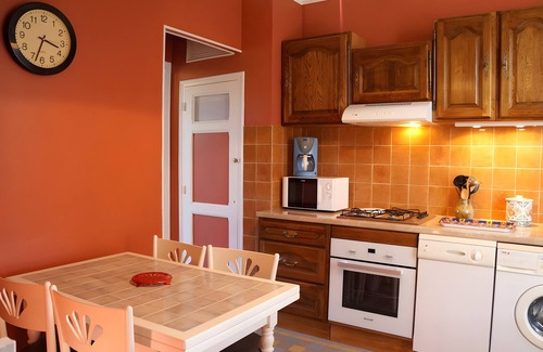 Sorede House | Holiday Home 'Jonquille' with Mountain View, Private Terrace and Wi-Fi