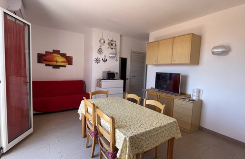 Ragusa House | Holiday Home "Kastalia - Rossa" with Sea View, Shared Pool & Wi-Fi