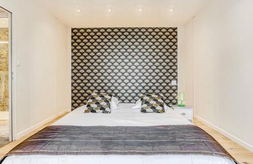 La Trinite-sur-Mer House | Holiday Home L'allée Couverte by Interhome