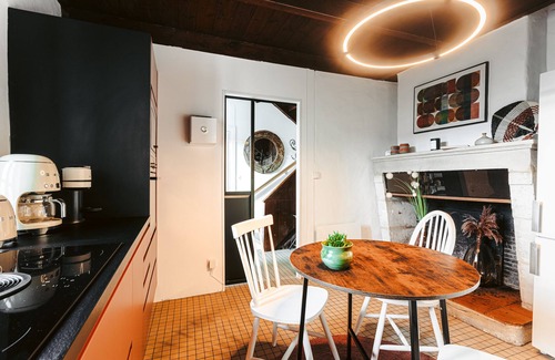 Nuaille d'Aunis House | Holiday Home "La Closerie de l'Écrevisse" with Private Whirlpool & Wi-Fi
