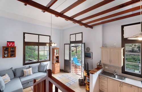 Hermigua House | Holiday Home 'La Huerta' with Mountain View, Private Terrace and Wi-Fi