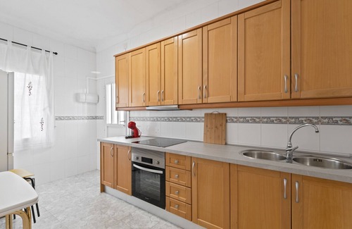 Torrevieja Apartment | Holiday Home 'Las Calas C y E' with Shared Pool, Private Terrace and Wi-Fi
