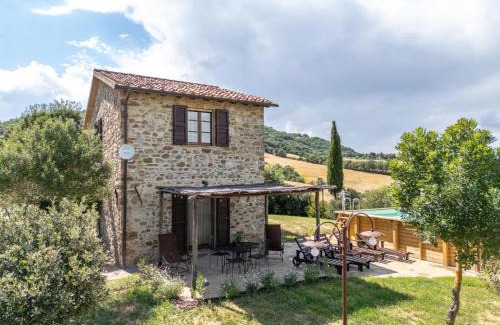Cinigiano House | Holiday Home Le Calle by Interhome
