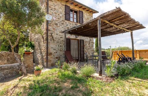 Cinigiano House | Holiday Home Le Calle by Interhome