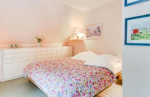 Villers-sur-Mer House | Holiday Home Le Pré Verger-3 by Interhome