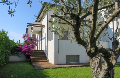 San Vincenzo House | Holiday Home Leisma by Interhome