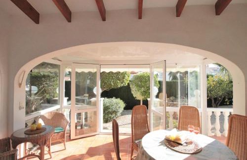 Bell Horizo House | Holiday Home Leon by Interhome