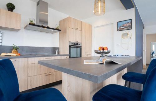 Cleder House | Holiday Home Les Agapanthes by Interhome
