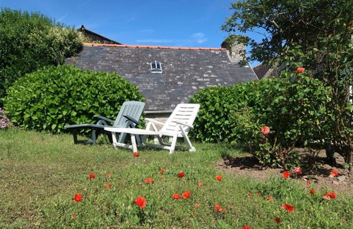 Plozevet House | Holiday Home Les Hortensias - PZV107 by Interhome