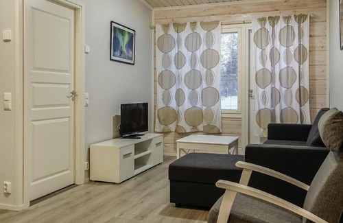 Koengaes House | Holiday Home Levin revontulitaivas b by Interhome