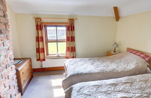 Llanfaglan House | Holiday Home Llanfaglan House by Interhome