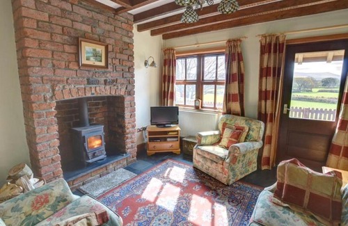 Llanfaglan House | Holiday Home Llanfaglan House by Interhome