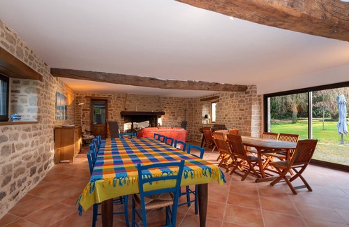 Noyal-Muzillac House | Holiday Home 'Longère 200 M2' with Private Terrace, Private Garden and Wi-Fi