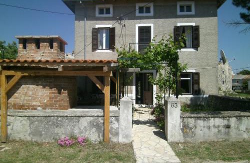 Sveti Jakov House | Holiday Home Lorraina