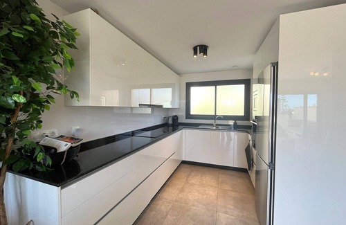 Nerja House | Holiday Home 'Luxe Woning, Fuente Del Baden' with Sea View and Air Conditioning