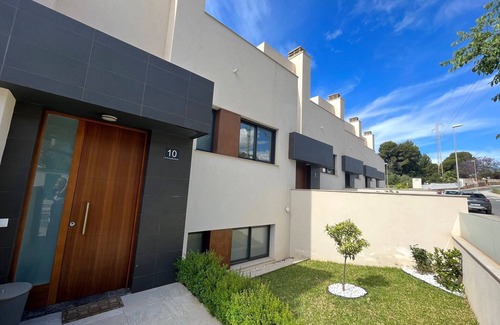 Nerja House | Holiday Home 'Luxe Woning, Fuente Del Baden' with Sea View and Air Conditioning