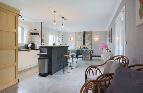Lezardrieux House | Holiday Home 'Maison Au Port De Lézardrieux' with Private Garden, Balcony and Wi-Fi