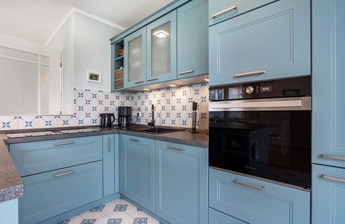 Dranske House | Holiday Home 'Maison Mer Baltique' with Sea View, Private Terrace and Wi-Fi
