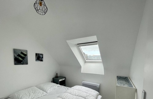 Guidel-Plages House | Holiday Home "Maisonnette de Bord de Mer" with Private Garden & Wi-Fi