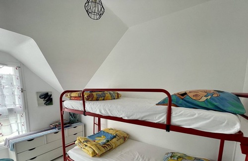 Guidel-Plages House | Holiday Home "Maisonnette de Bord de Mer" with Private Garden & Wi-Fi