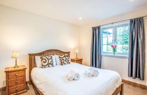 Loch Ness House | Holiday Home Mountain View Lodge by Interhome