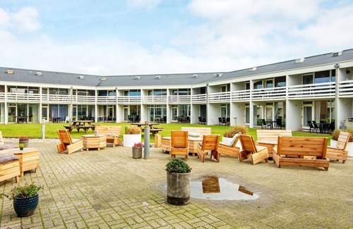 Sondervig Apartment | Holiday home on a holiday park in Ringkøbing