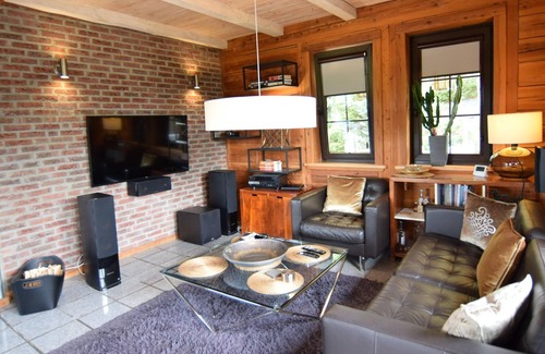 Miszewko House | Holiday home only 50 m from the lake in Kielno