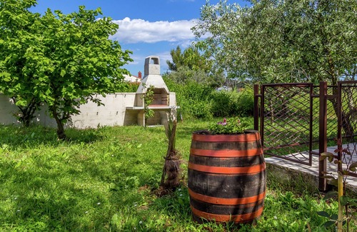 Stinjan House | Holiday home only 800 m from the beach