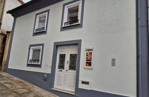 Braganca House | Holiday Home 'Origens' with Wi-Fi and Air Conditioning