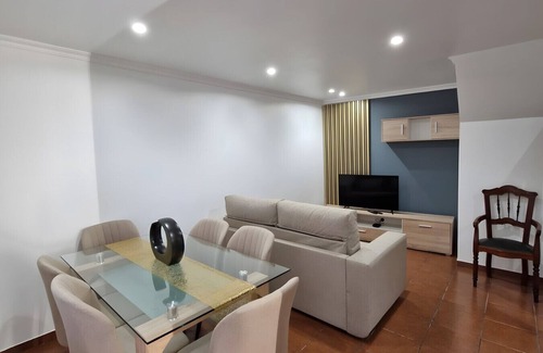 Braganca House | Holiday Home 'Origens' with Wi-Fi and Air Conditioning