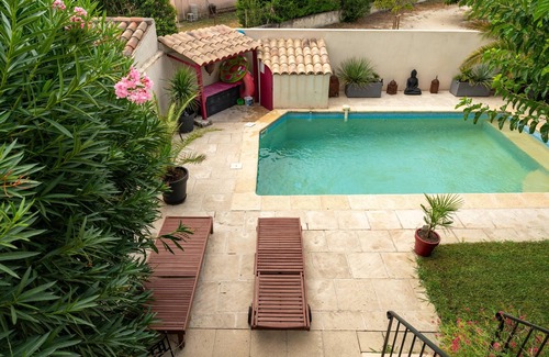 Cavaillon House | Holiday Home 'P'tit Bout De Paradis' with Private Pool, Private Terrace and Wi-Fi