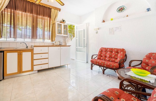 Tilos House | Holiday Home 'Panorama Tilos Apt B' with Sea View, Wi-Fi and Air Conditioning