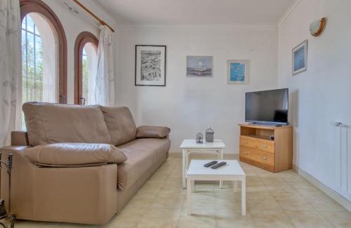 Empedrola House | Holiday Home Peeters by Interhome